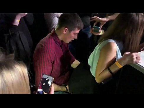 ❤️ Sesso reale in un nightclub russo. Ragazza russa di 18 anni nell'ano e nella vagina scopata in un nightclub ☑ Pornoal it.xxxomg.ru ❌️